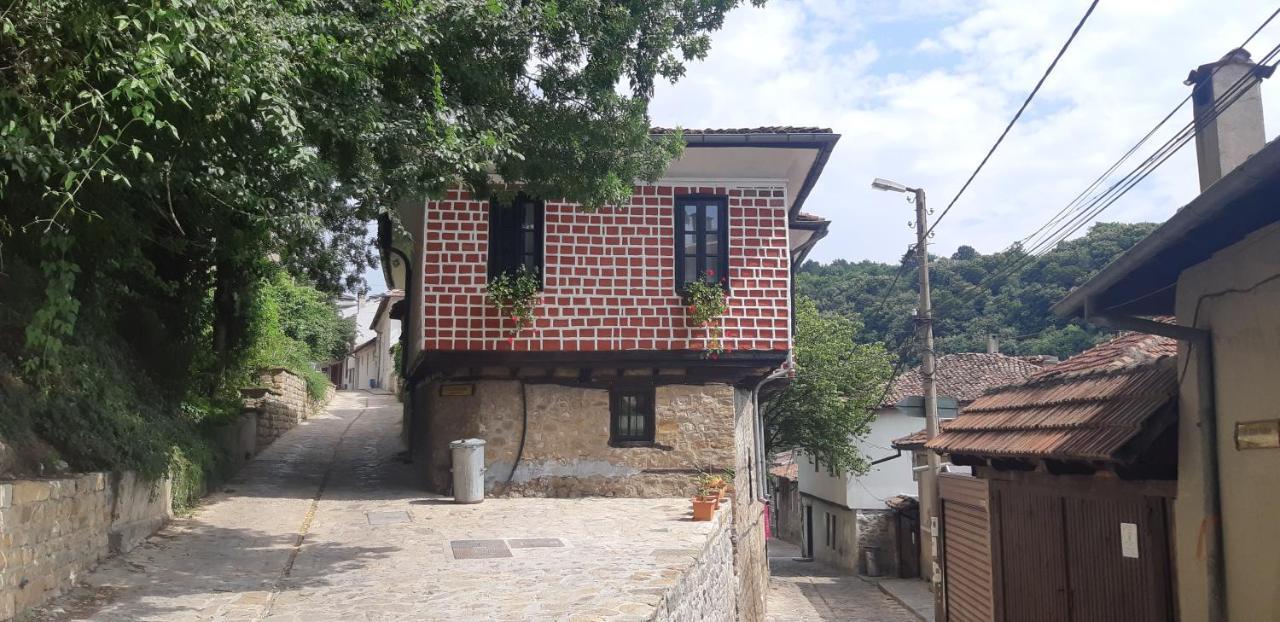 The Red Konak Villa Veliko Tarnovo Exterior photo