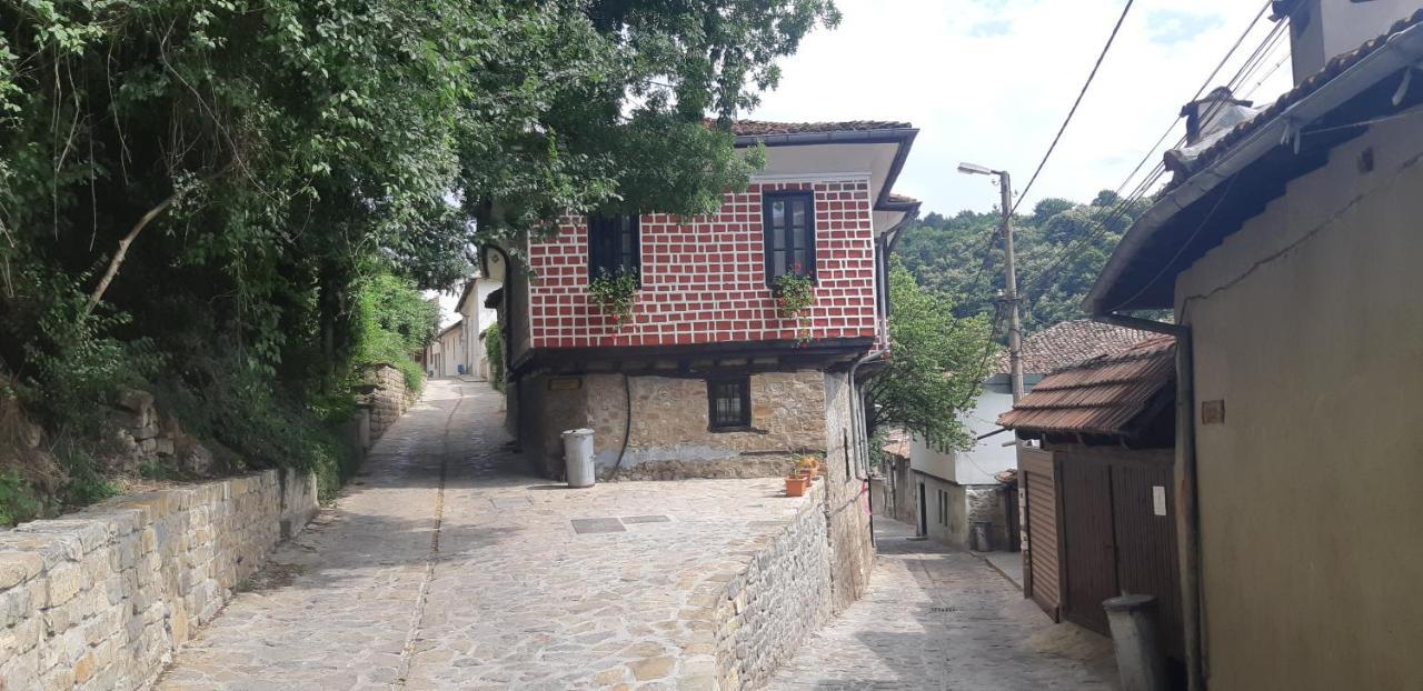 The Red Konak Villa Veliko Tarnovo Exterior photo