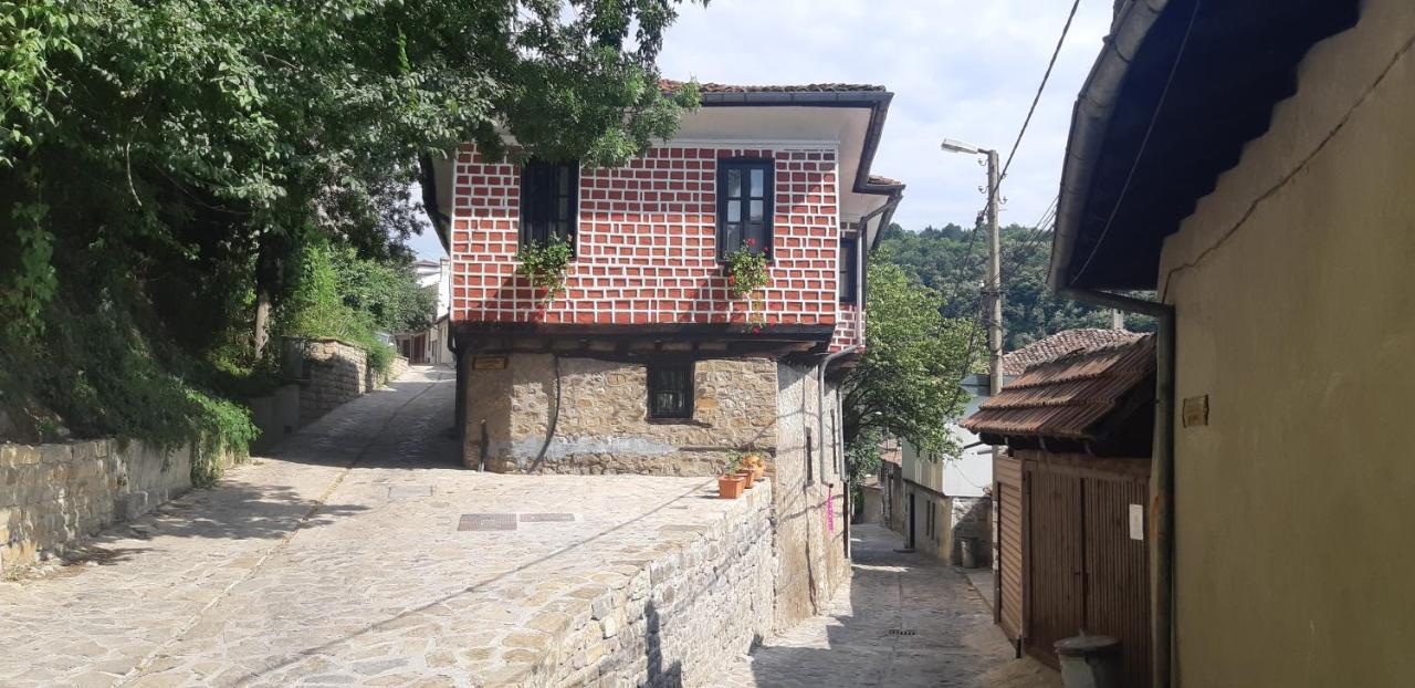 The Red Konak Villa Veliko Tarnovo Exterior photo